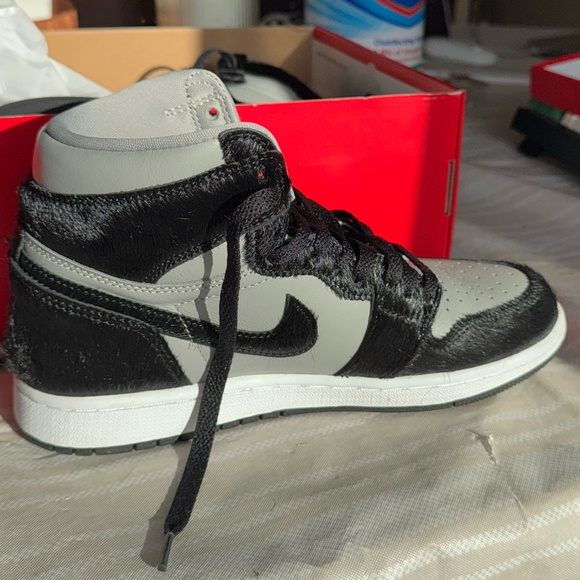 Jordan 1 Retro High OG Twist 2.0 Medium Grey Women's Size 7 - Picture 2 of 9